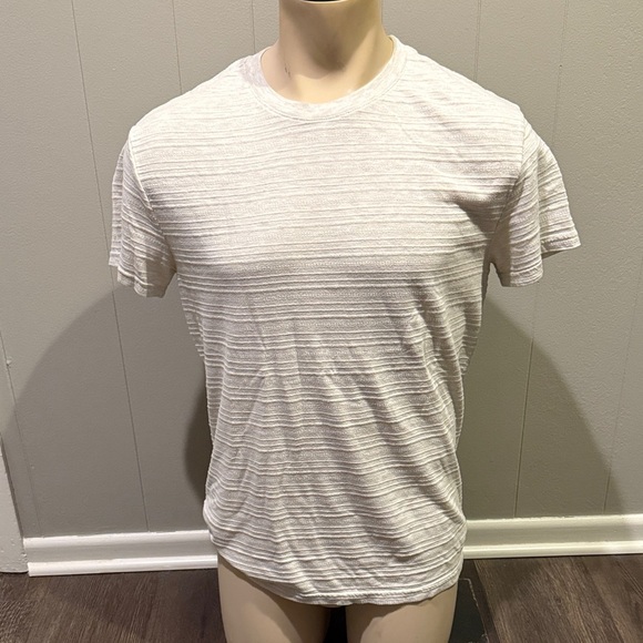 Z Goodfellow & Co Men's Medium Textured Tee - Picture 1 of 5